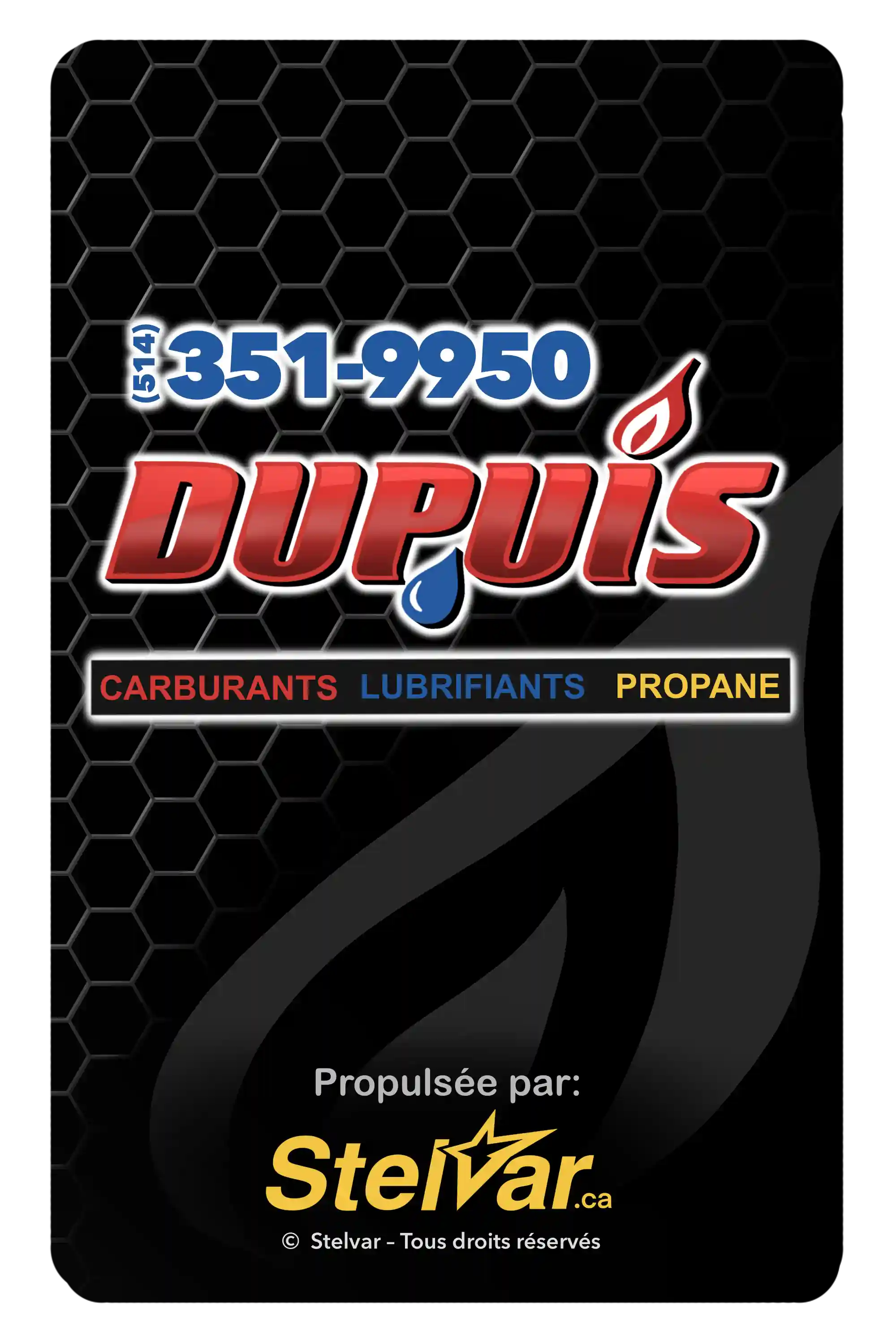 Carte NFC Stelvar sur mesure présentée sur un comptoir
