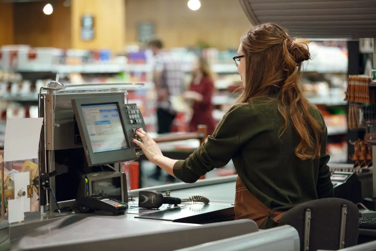 Commerce de détail utilisant une carte NFC Stelvar